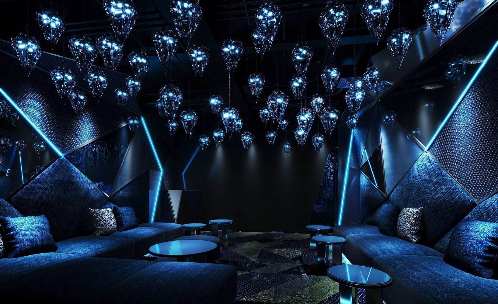 Party Room 完成イメージ。ブルーのクリスタルペンダントライトが降り注ぐソファ席